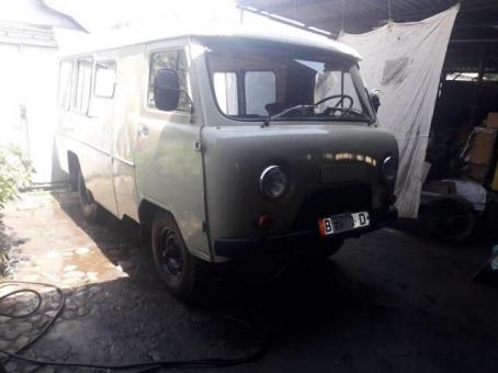 Продаю УАЗ 452 Д, 1983 года, 100 000 сом